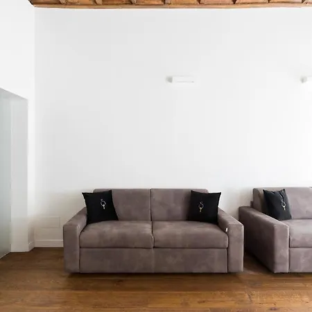 A World Aparts - 104 Frattina Apartmán